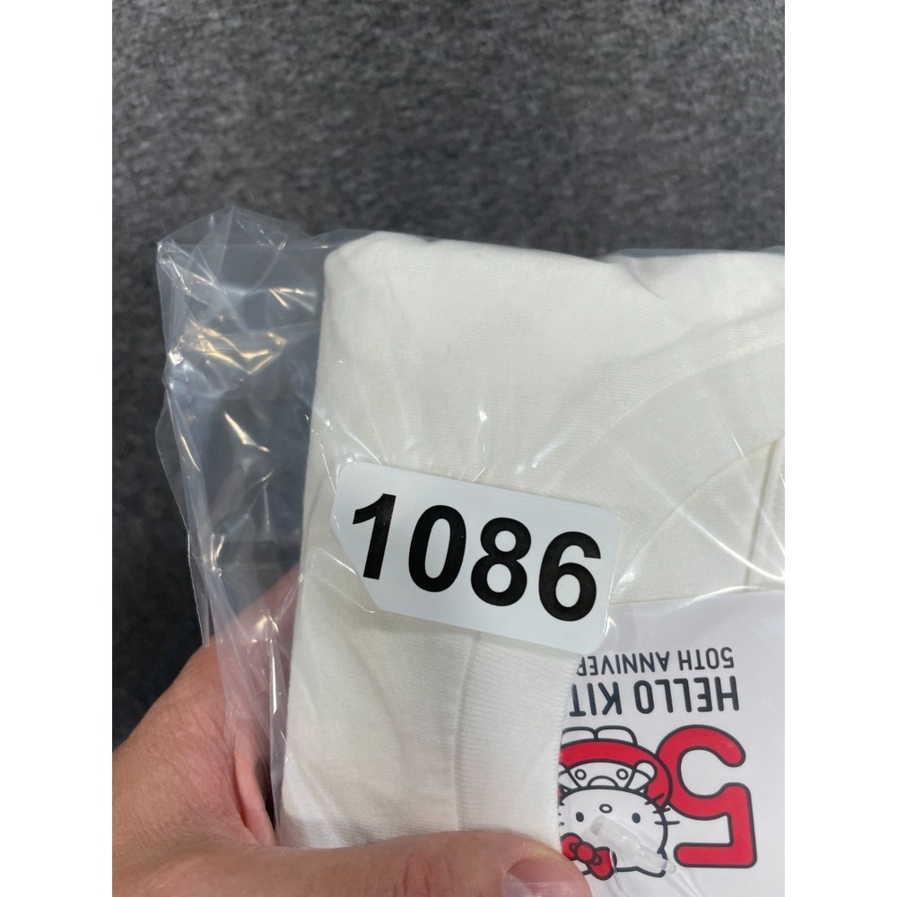 Uniqlo Hello Kitty Kuromi 50th Anniversary Graphic T-shirt Women Small White - Picture 11 of 11